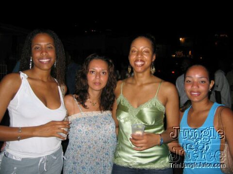trinixmas04-06