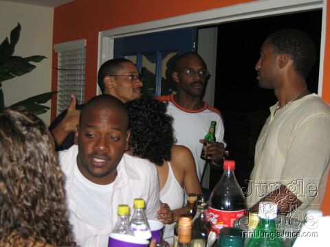 trinixmas04-25