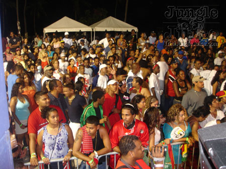 dbeach_bash-03