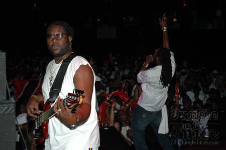 2005_dc_glow-06