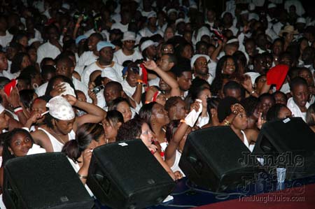 2005_dc_glow-08