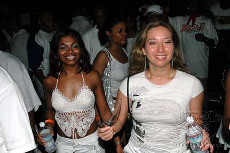 2005_dc_glow-46
