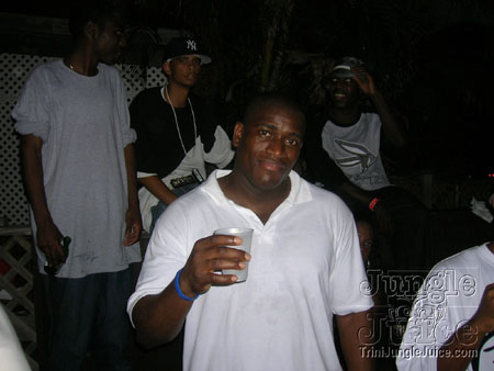3some_aug05-09
