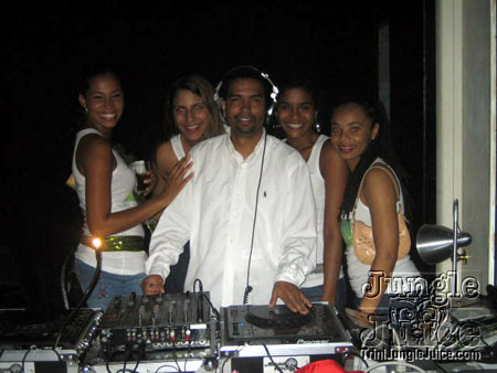 rumors_dc-66