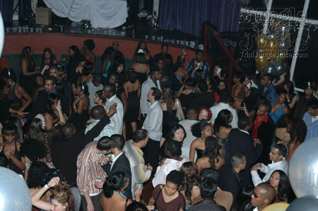 xclusv_nye_2005-18