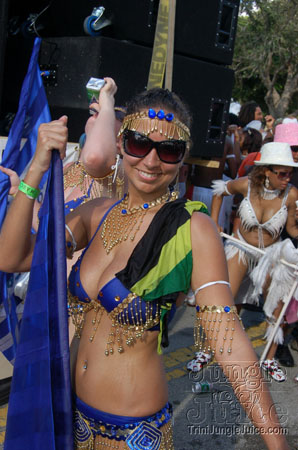 broward_carnival_2006_pt1-082