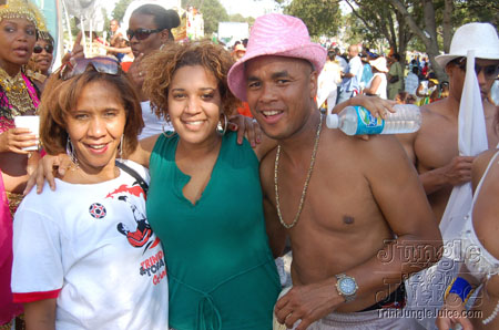 broward_carnival_2006_pt1-085