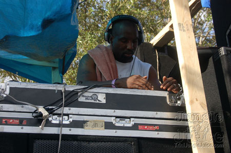 broward_carnival_2006_pt1-112