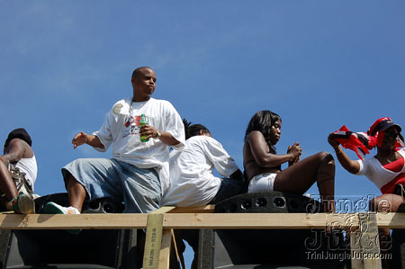 miami_carnival_2006_pt1-048