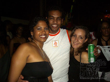 puk_ac4_2006-42