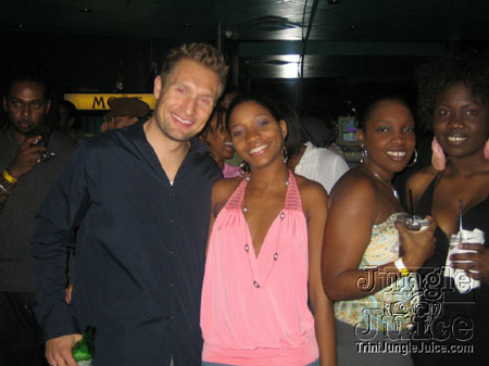 rawkus_2006-24