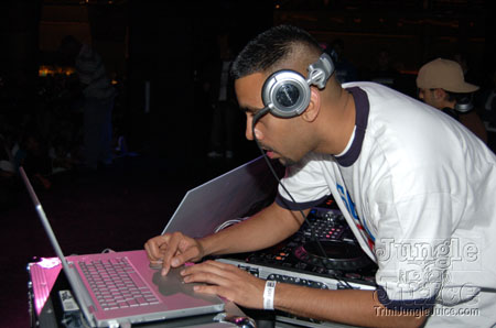 soca_or_die1_5-017