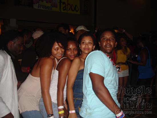 dc_taboo_2006-085