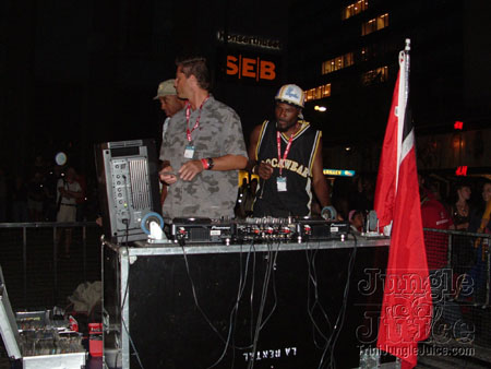 in_tune_2006-03