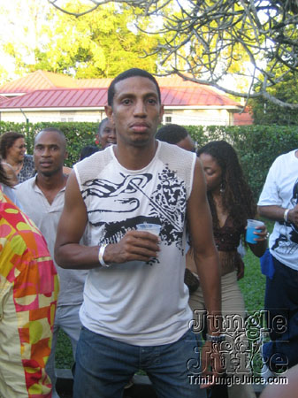 uwi_2006-42