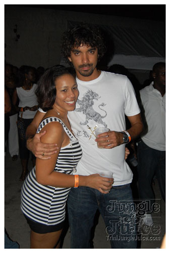 blackwhite_2007-004