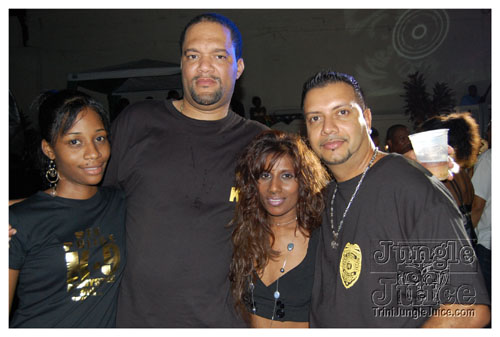 blackwhite_2007-050