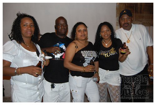 blackwhite_2007-057