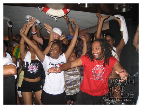 boat_jam_07-27