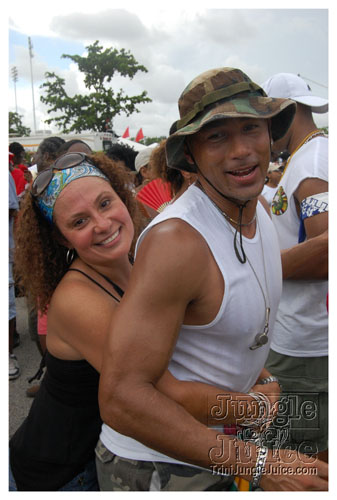 broward_carnival_2007_pt2-049