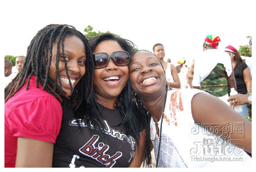broward_carnival_2007_pt2-073