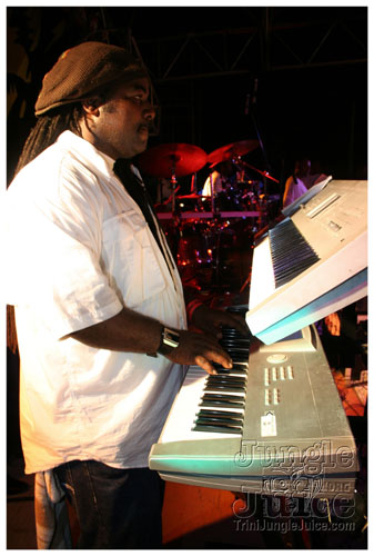 broward_carnival_2007_pt2-247
