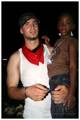 broward_carnival_2007_pt2-258