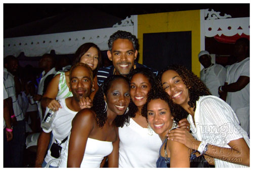 glow_bim_2007-002