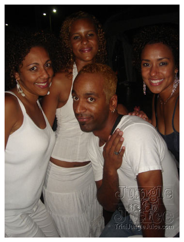 glow_bim_2007-006