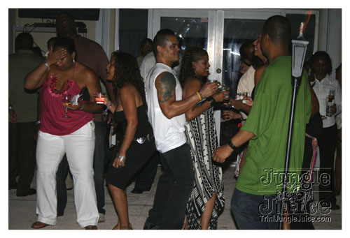 dv8_2007-082