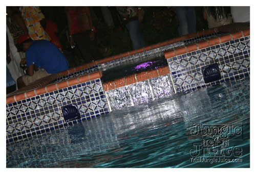 dv8_2007-085