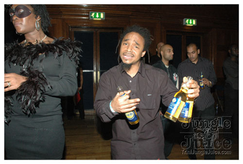 incognito_2007-032