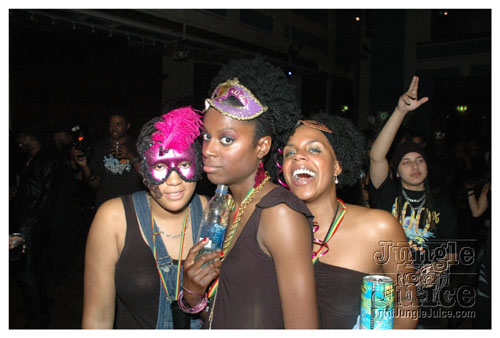incognito_2007-038