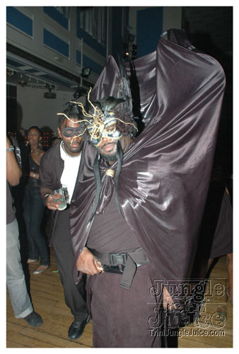 incognito_2007-040