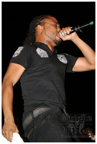 intl_flag_night_2007-067