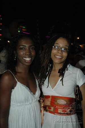 pose_2007-04