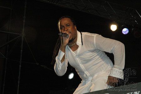pose_2007-26