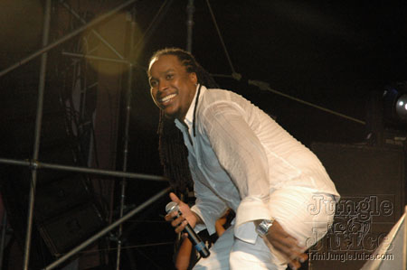 pose_2007-27