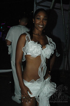 pose_2007-30