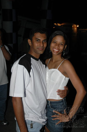 pose_2007-42