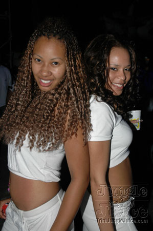 pose_2007-50