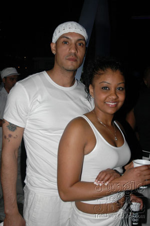 pose_2007-54
