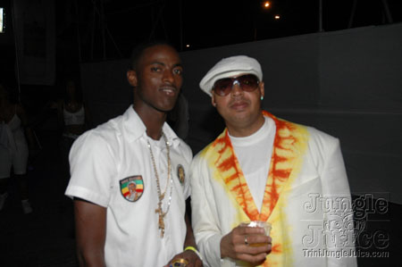 pose_2007-61