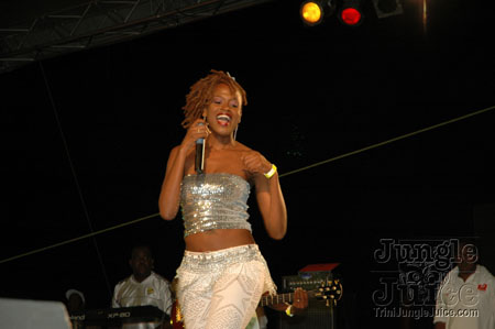 pose_2007-70
