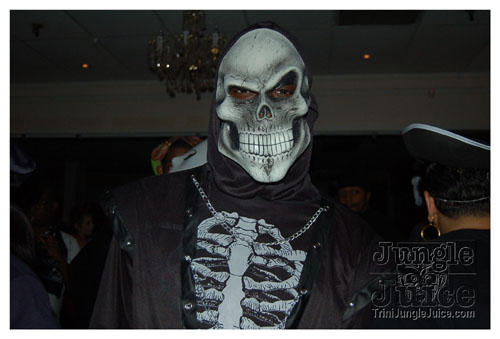 scream_4_2k7-048