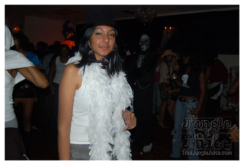 scream_4_2k7-073