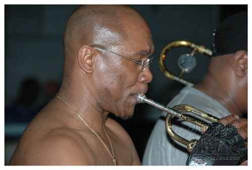 soca_or_die_6-052