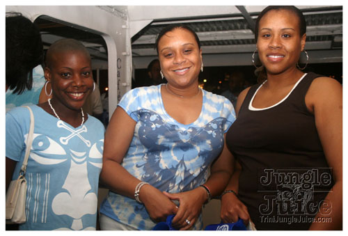 babyblue_boatride2k8-065