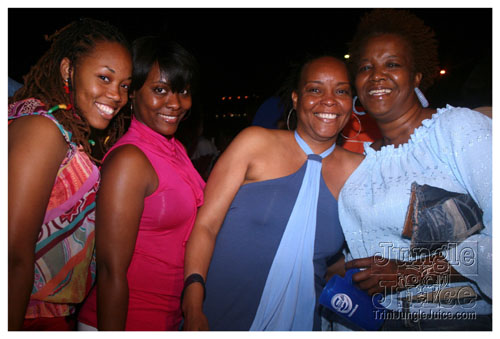 babyblue_boatride2k8-067