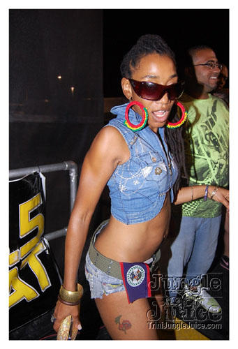 broward_carnival_2008_pt2-244